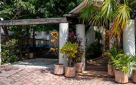 Villa Castillo- Stunning Lagoon Front Villa